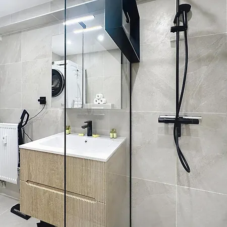 Stylish One-bedroom Near Croisette Διαμέρισμα